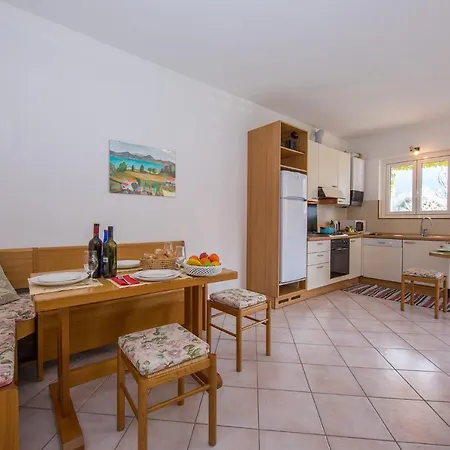  Sleeps 4 Ossuccio